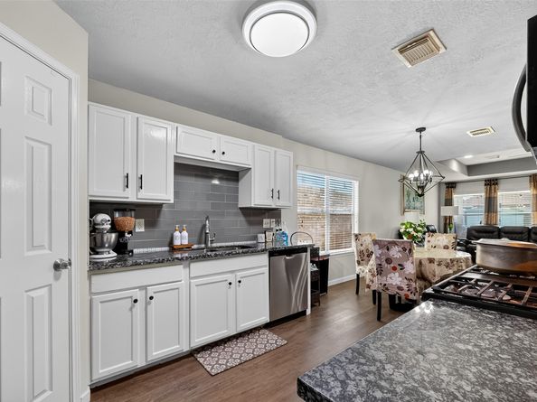 10518 Tenleyton Lane, Houston TX 77075