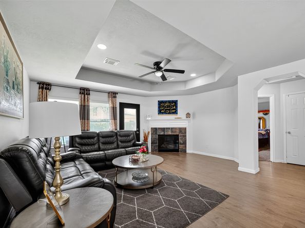10518 Tenleyton Lane, Houston TX 77075