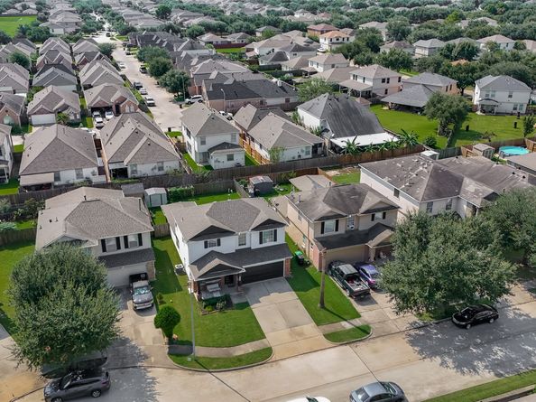 10518 Tenleyton Lane, Houston TX 77075