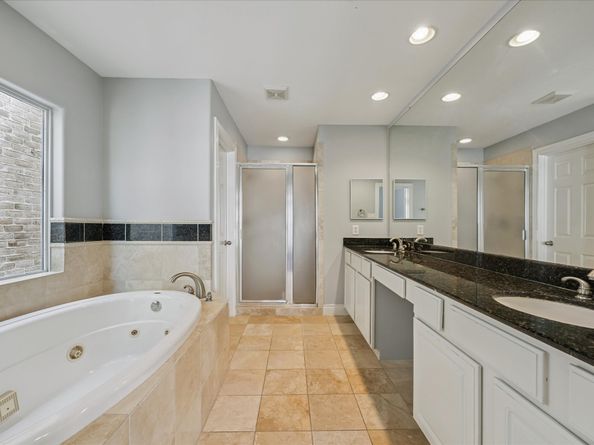 2619 Edgefield Lakes Drive, Houston TX 77054