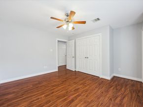 2619 Edgefield Lakes Drive, Houston TX 77054