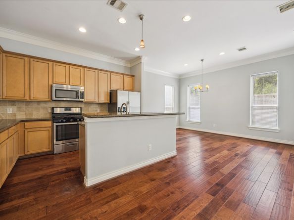2619 Edgefield Lakes Drive, Houston TX 77054