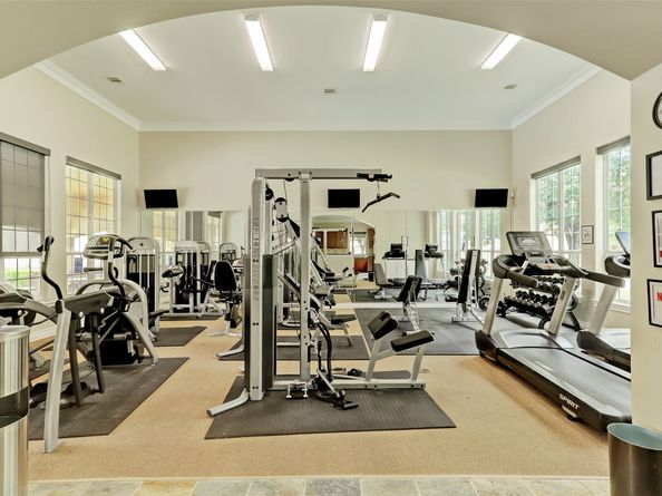 2619 Edgefield Lakes Drive, Houston TX 77054