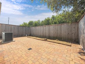 2619 Edgefield Lakes Drive, Houston TX 77054