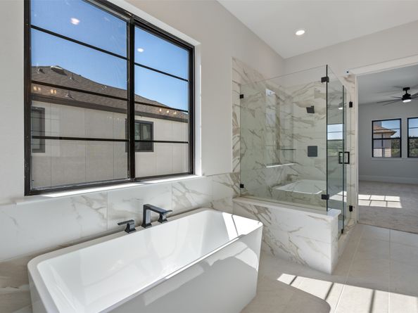 3243 Royal Oaks Hollow Lane, Houston TX 77082