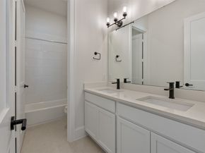 3243 Royal Oaks Hollow Lane, Houston TX 77082