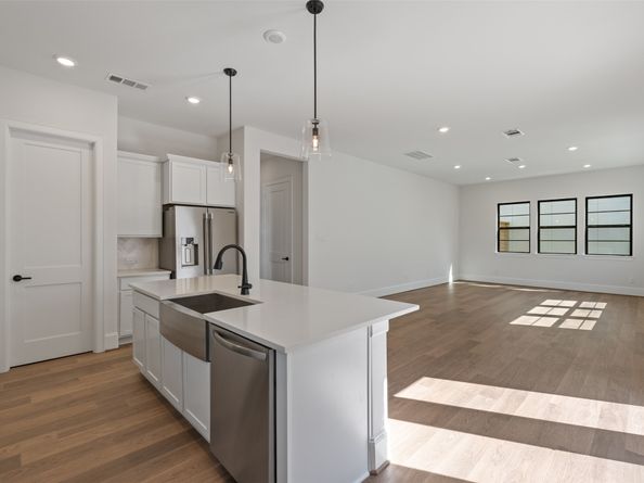 3243 Royal Oaks Hollow Lane, Houston TX 77082