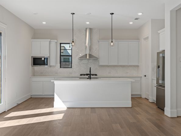 3243 Royal Oaks Hollow Lane, Houston TX 77082