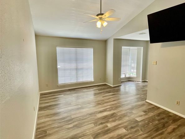 2121 El Paseo Street 1709, Houston TX 77054