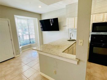 2121 El Paseo Street