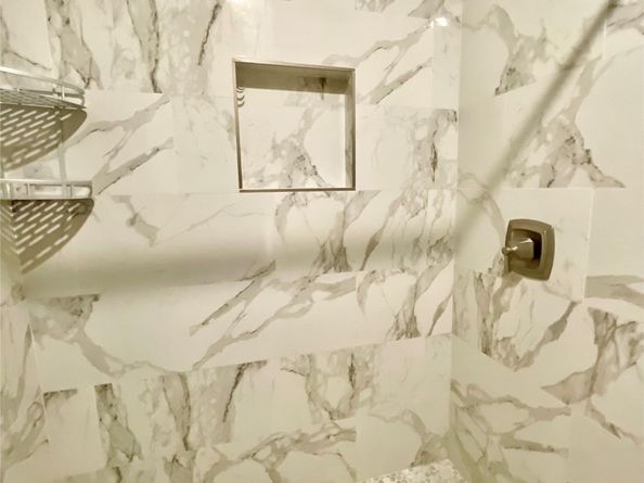 2121 El Paseo Street 1709, Houston TX 77054