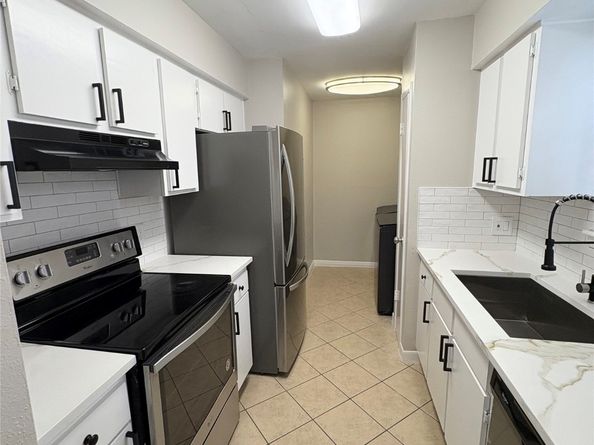 2800 Jeanetta Street 408, Houston TX 77063