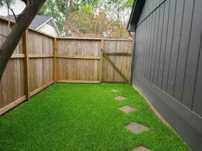 2735 Triway Lane, Houston TX 77043