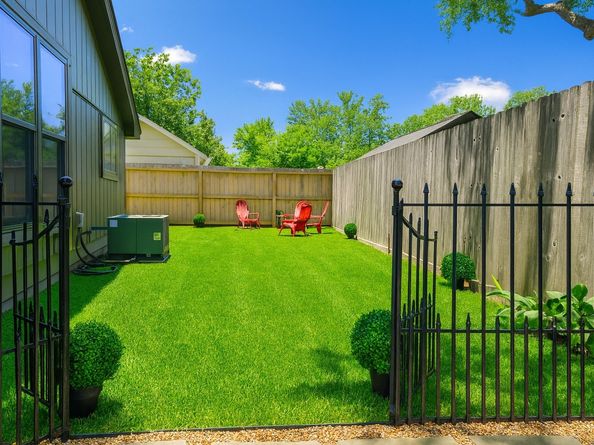 2735 Triway Lane, Houston TX 77043
