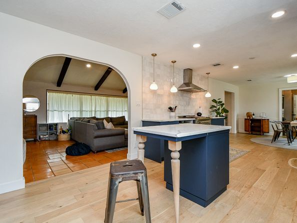 2735 Triway Lane, Houston TX 77043
