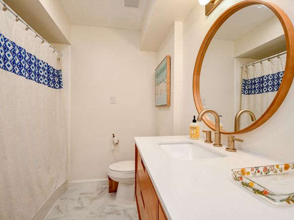 2735 Triway Lane, Houston TX 77043