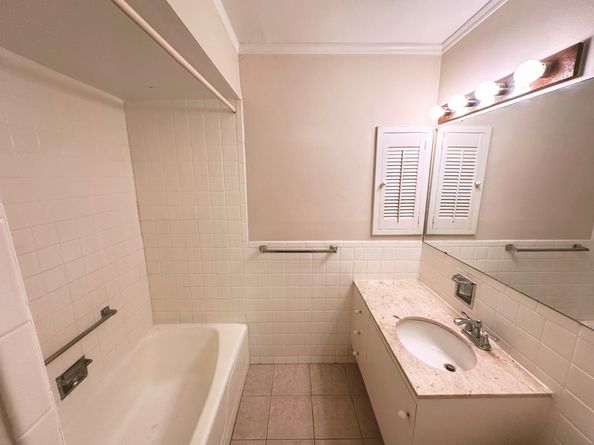 2600 Bellefontaine Street A18, Houston TX 77025