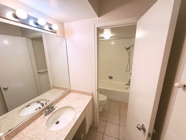 2600 Bellefontaine Street A18, Houston TX 77025
