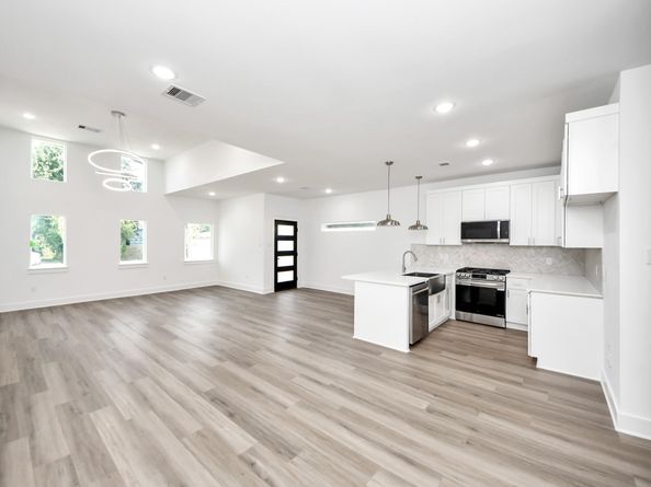 9409 Caddo Road, Houston TX 77078