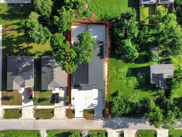9409 Caddo Road, Houston TX 77078