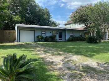 1746 Ebony Lane