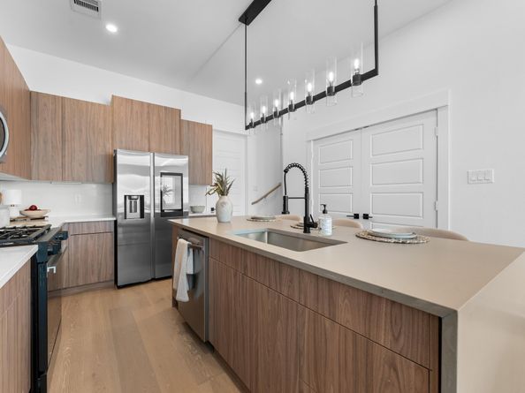 2305 Springwood Vista Lane, Houston TX 77055