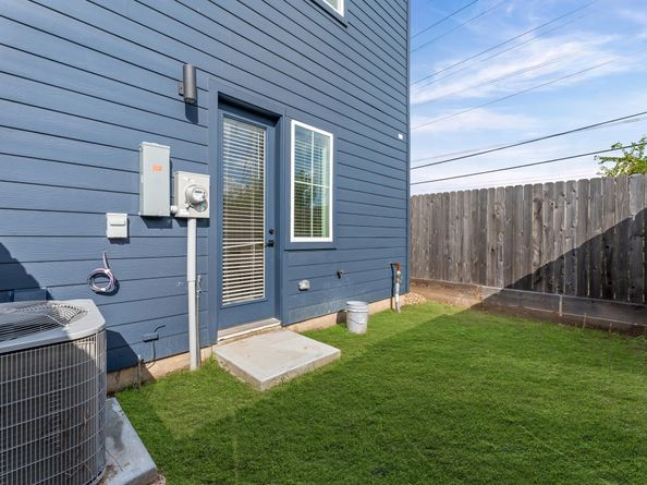 2305 Springwood Vista Lane, Houston TX 77055