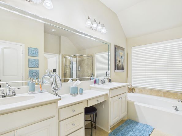 13526 Breakwater Path Loop, Houston TX 77044