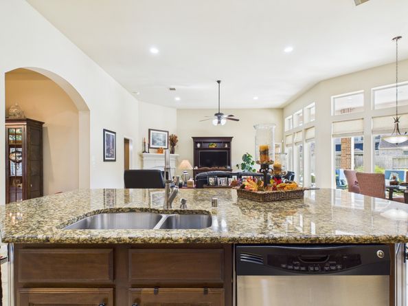 13526 Breakwater Path Loop, Houston TX 77044