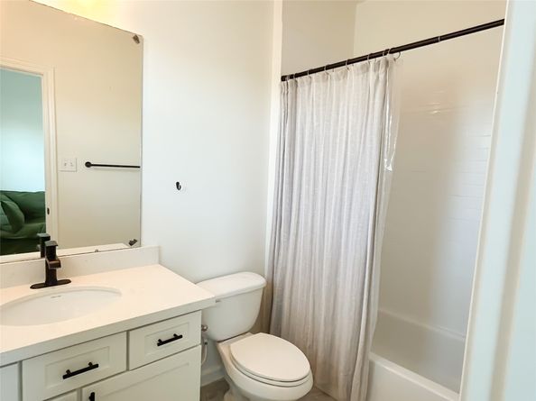 1128 W 26th Street, Houston TX 77008