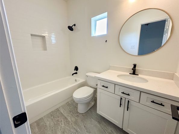 1128 W 26th Street, Houston TX 77008