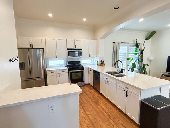 1128 W 26th Street, Houston TX 77008