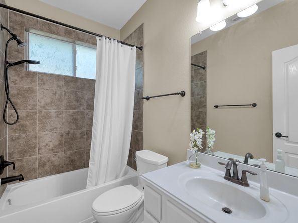 2413 W Bramlet Drive, Conroe TX 77304
