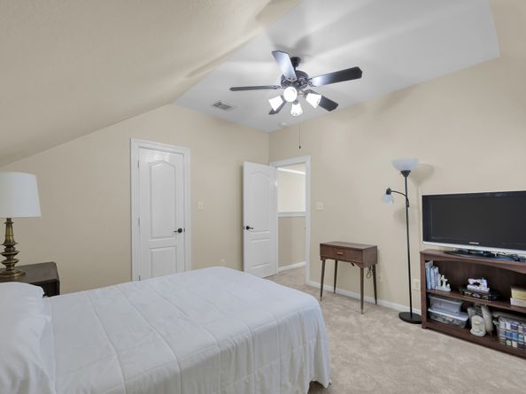 2413 W Bramlet Drive, Conroe TX 77304