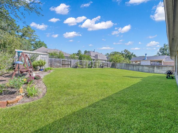 2413 W Bramlet Drive, Conroe TX 77304