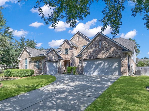 2413 W Bramlet Drive, Conroe TX 77304