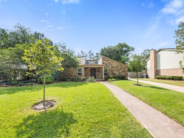 2214 Lakeville Drive, Kingwood TX 77339
