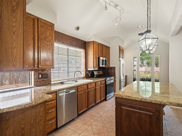 7411 Marble Glen Lane, Houston TX 77095