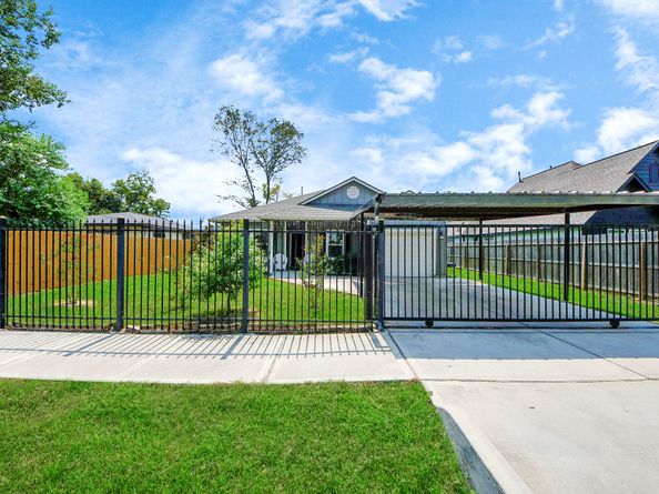 7206 Bywood Street, Houston TX 77028