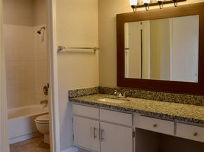 5625 Antoine Drive 307, Houston TX 77091