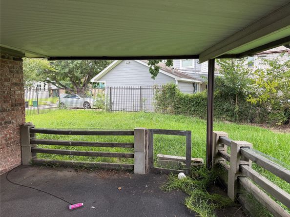 4302 Fernwood Drive, Houston TX 77021