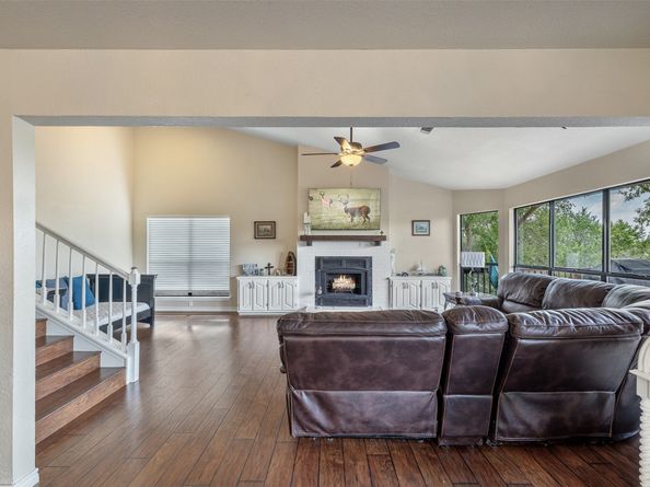 156 Lakefront Drive, Point Venture TX 78645