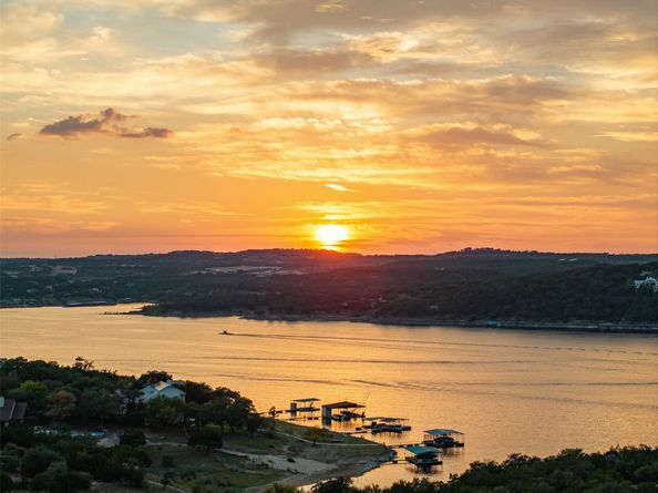 156 Lakefront Drive, Point Venture TX 78645