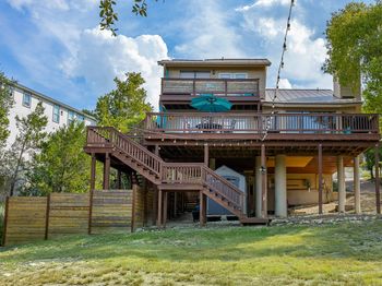 156 Lakefront Drive