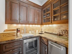2370 Bolsover Street, Houston TX 77005