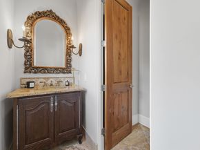 2370 Bolsover Street, Houston TX 77005