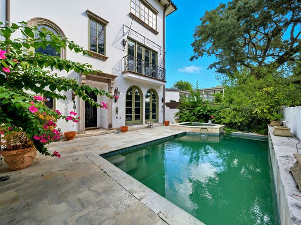 2370 Bolsover Street, Houston TX 77005