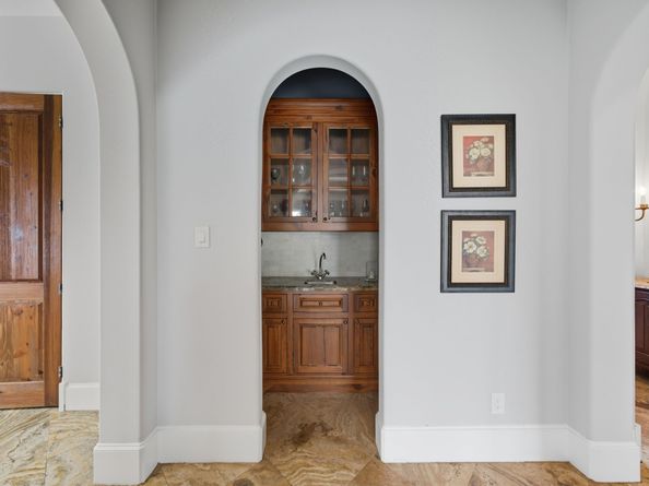 2370 Bolsover Street, Houston TX 77005