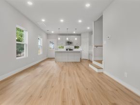 1222 E 33rd Street, Houston TX 77022