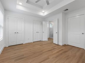 1222 E 33rd Street, Houston TX 77022